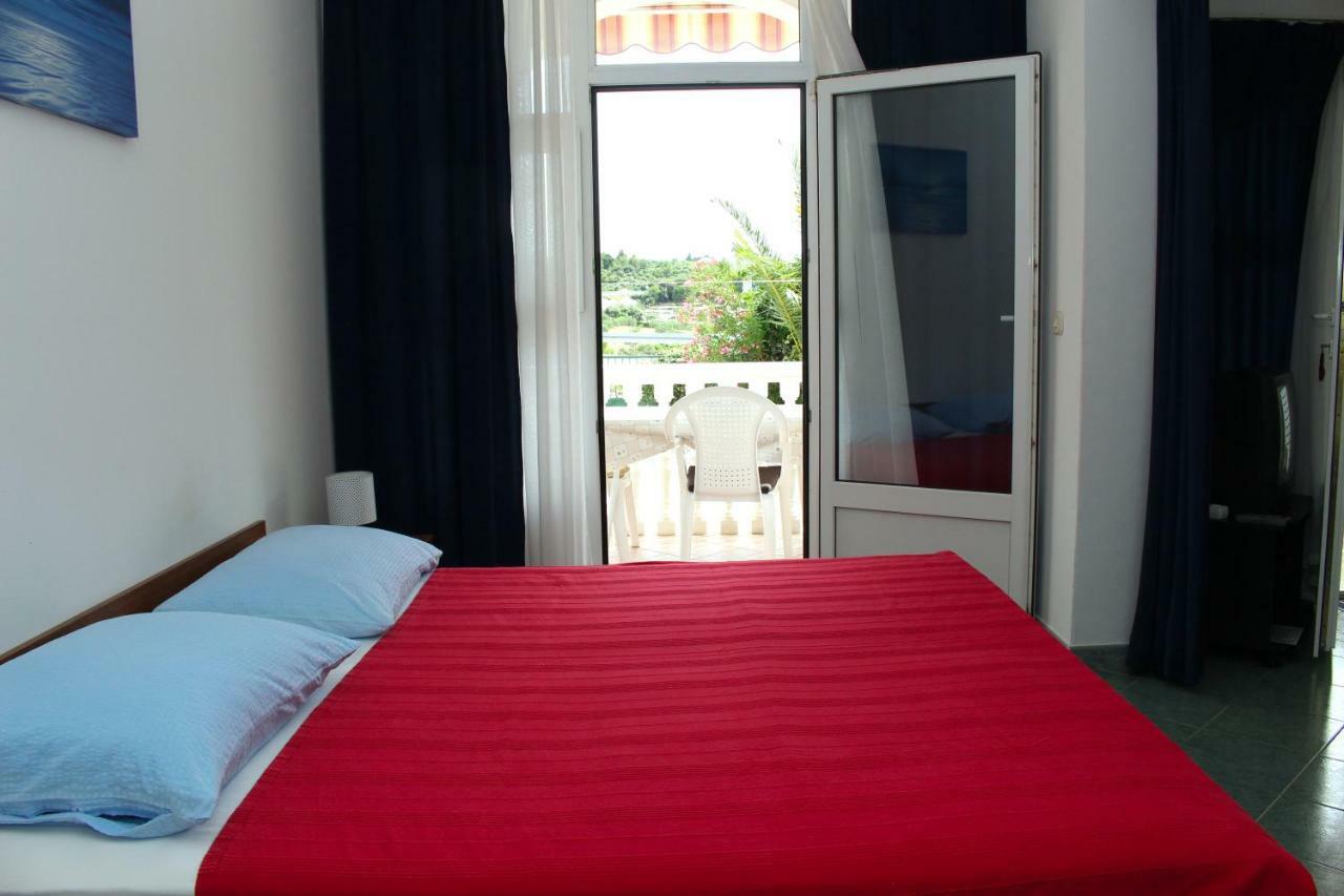 Apartments Tonka Primosten Luaran gambar