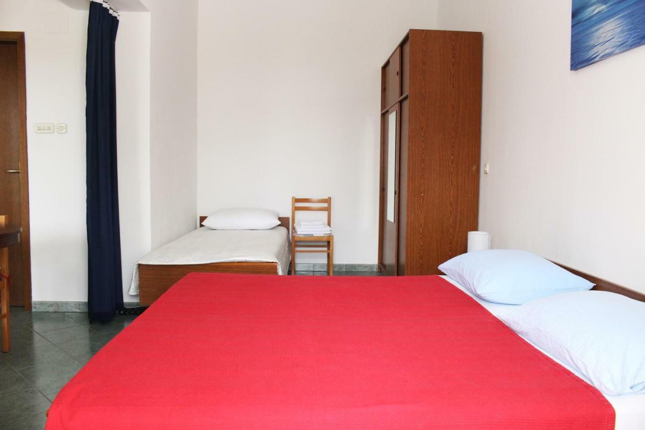 Apartments Tonka Primosten Luaran gambar