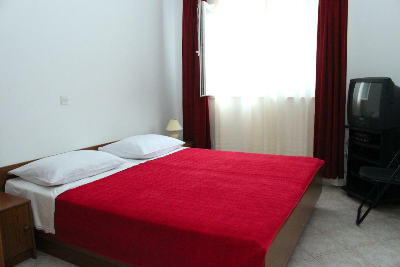 Apartments Tonka Primosten Luaran gambar