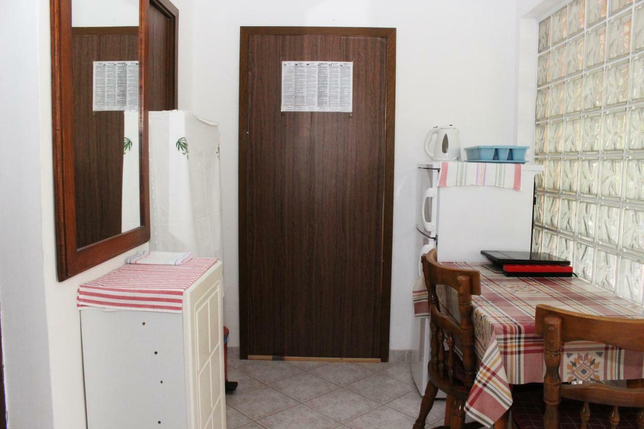 Apartments Tonka Primosten Luaran gambar